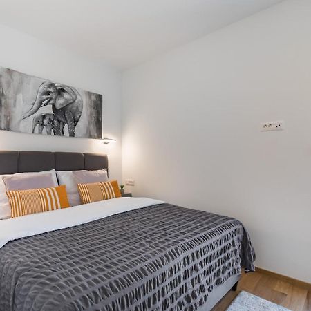 ספליט Elysian Zen Luxury Apartment - Two Bedroom Apartment With Terrace And Sea View מראה חיצוני תמונה