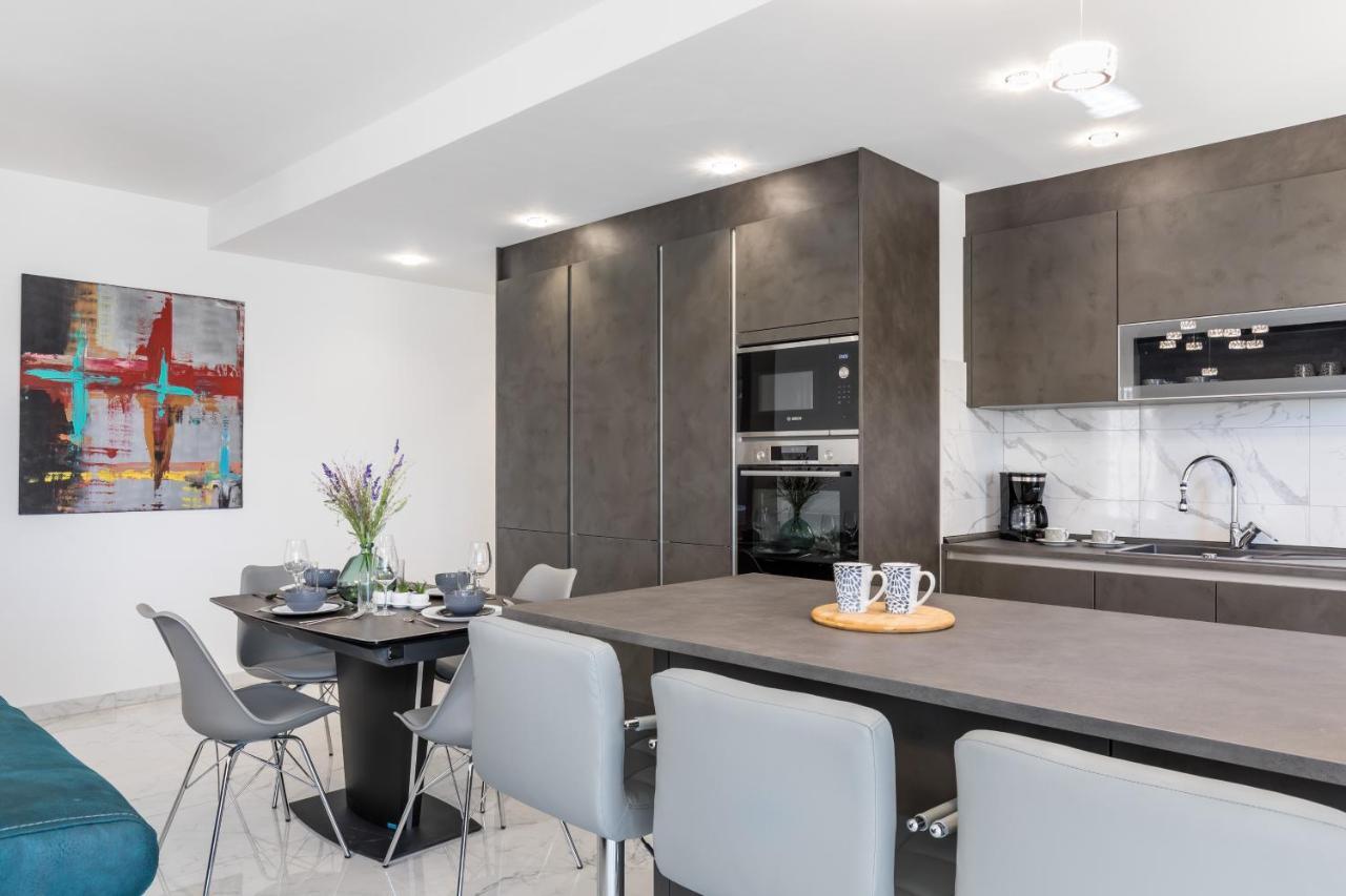 ספליט Elysian Zen Luxury Apartment - Two Bedroom Apartment With Terrace And Sea View מראה חיצוני תמונה