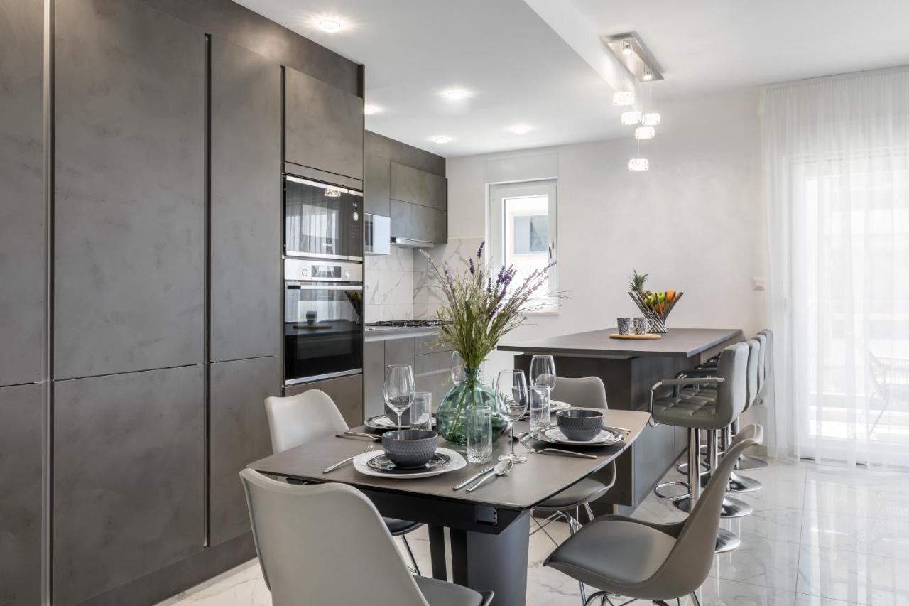 ספליט Elysian Zen Luxury Apartment - Two Bedroom Apartment With Terrace And Sea View מראה חיצוני תמונה